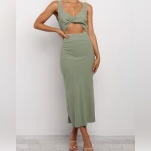 Francesca's Collections Green Maxi Dress